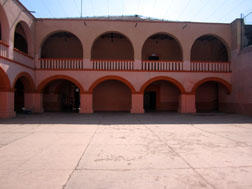 La visita del Gobernador, una de las mejores excusas para faltar a las labores cotidianas.